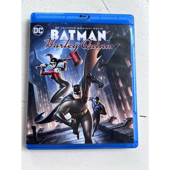 DC Universe Batman and Harley Quinn Blu-ray DVD Digital - Picture 3 of 7